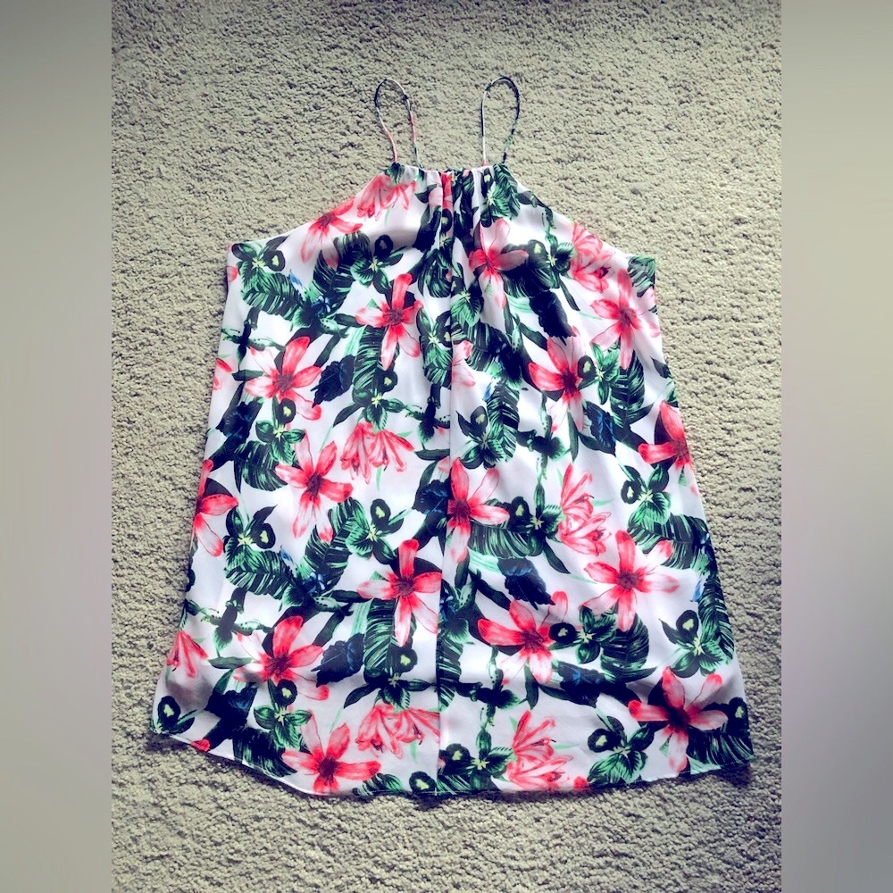 Vince Camuto Small White Floral Tinic Length Tank Top